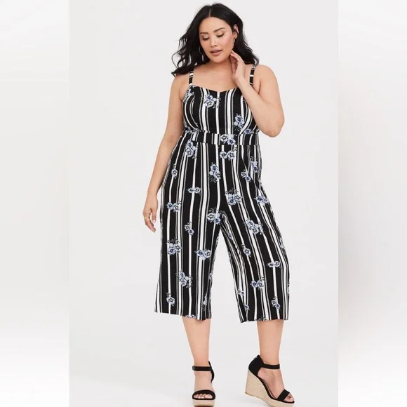 Torrid Size 2 Black, White & Blue Floral Striped Cropped Jumpsuit Women - Picture 2 of 12